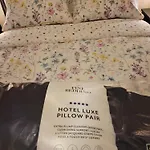 Maisie And Bea's Semesterbostad