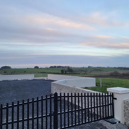 Maisie And Bea's Nyaraló