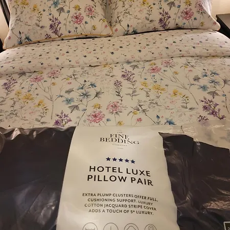 Maisie And Bea's Semesterbostad